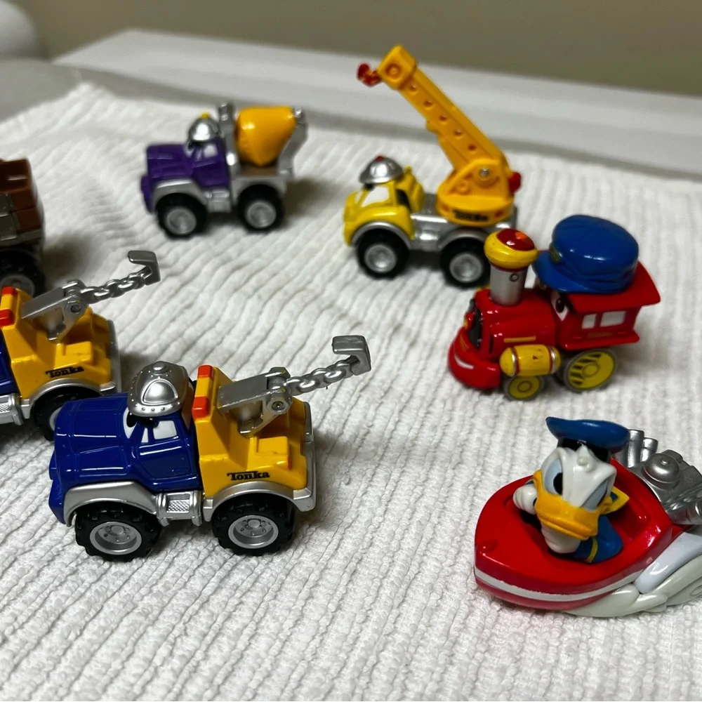 Vintage Maisto Tonka Hasbro Die-cast Set of Six from 2000 & 2001 & Free Disney - Picture 2 of 16